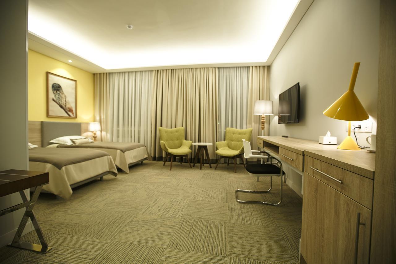 Green Which Hotel 페트로파블롭스크 외부 사진