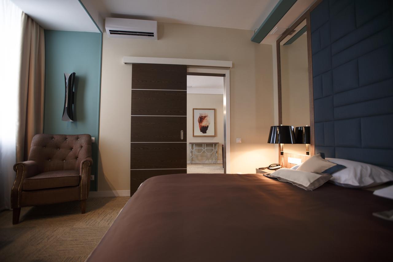 Green Which Hotel 페트로파블롭스크 외부 사진