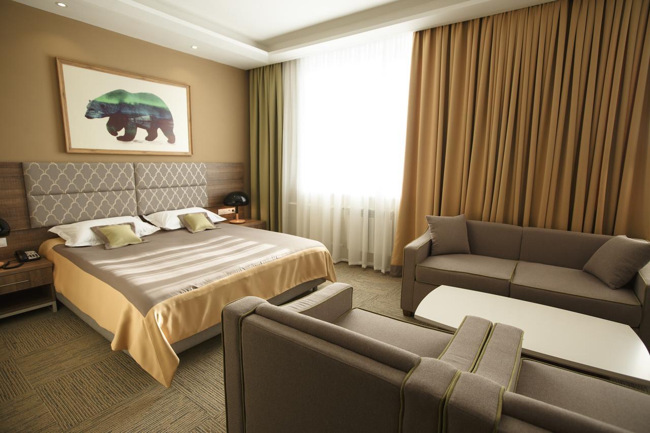 Green Which Hotel 페트로파블롭스크 외부 사진