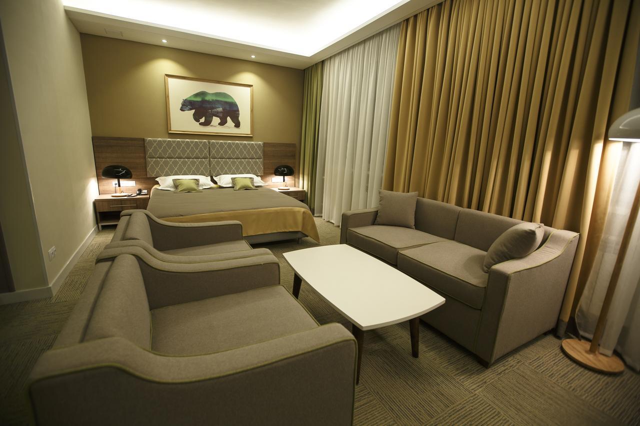 Green Which Hotel 페트로파블롭스크 외부 사진