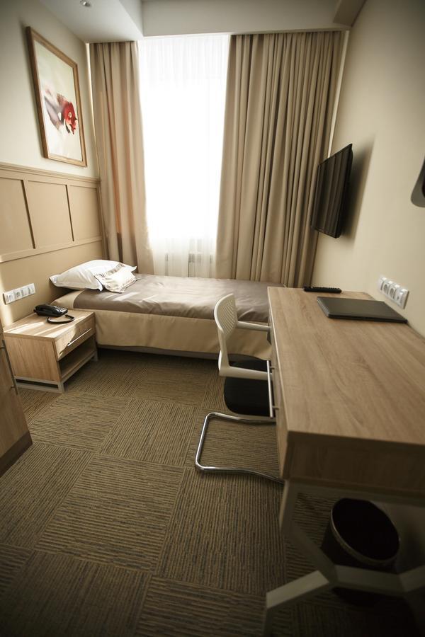 Green Which Hotel 페트로파블롭스크 외부 사진